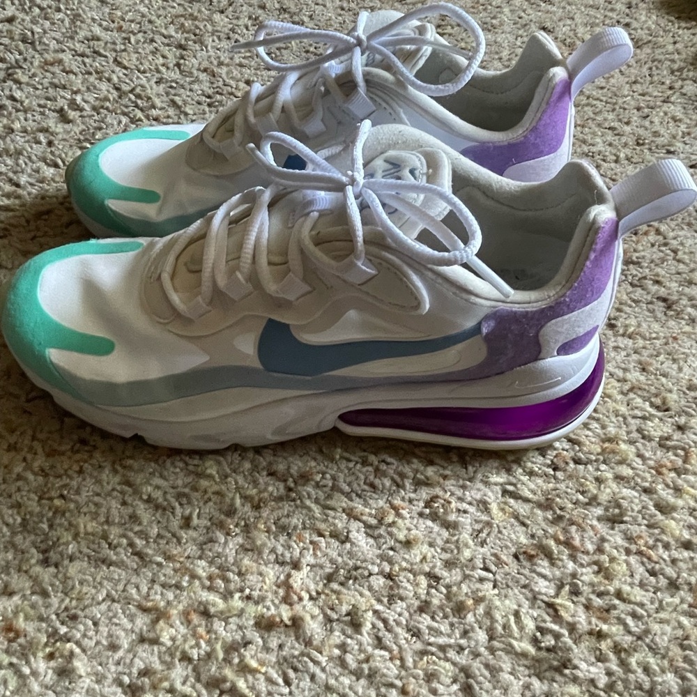 Nike Women’s Air Max 270 React Gradient Shift